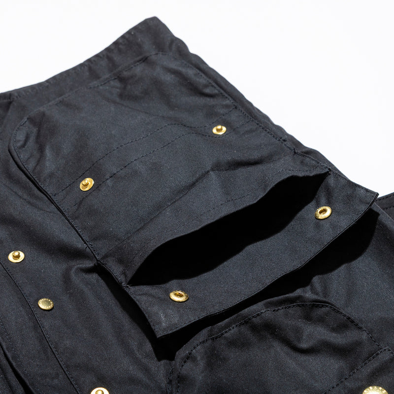 International Black 4crest c36 @ e2868c