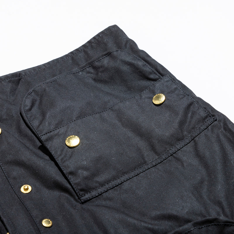 International Black 4crest c36 @ e2868c