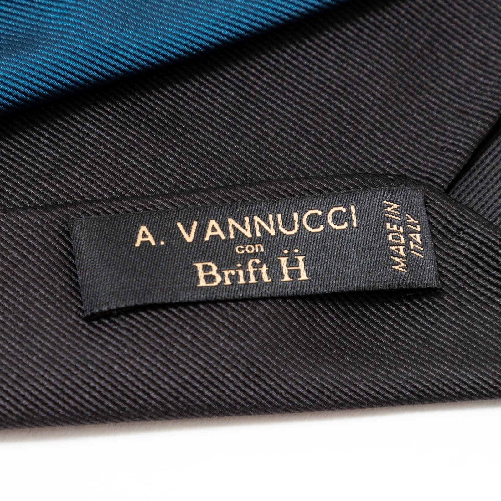 ATTO VANNUCCI × Brift H ソリッドタイ（新色）